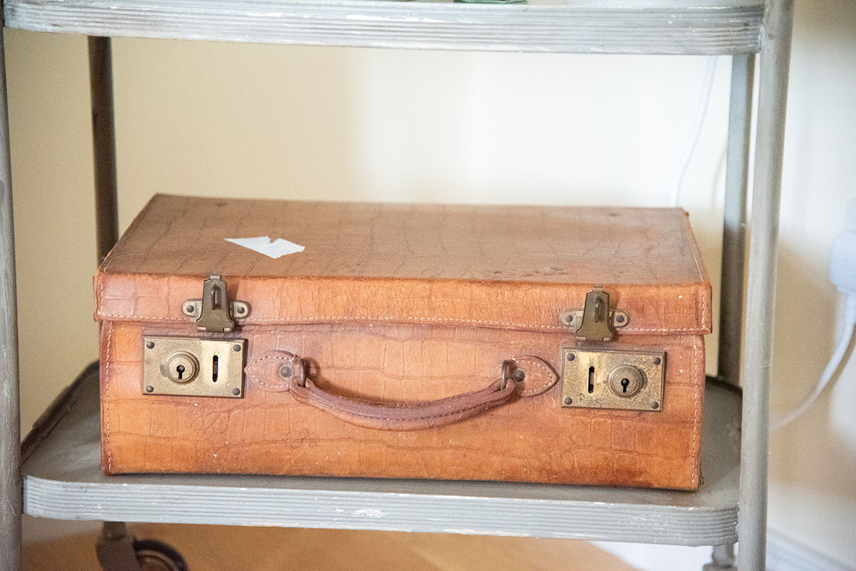 Lily's Room Blackwell House - Suitcase